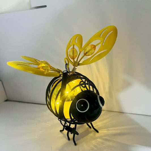🌙🍃Hanging Solar Bee Light – Warm Amber Glow, Flicker-Free, Perfect for Garden Parties, Camping, or Kids’ Rooms – Spread Joy Day and Night 🌞🌜